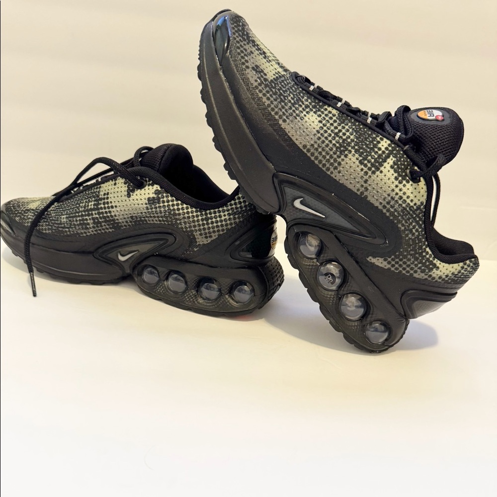 Nike Air Max DN - NWOT